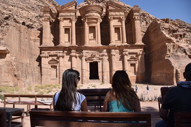 2-Day Petra, Wadi Rum and Dead Sea Tour from Amman - Getting in and out of Petra efficiently: guide options and energy management