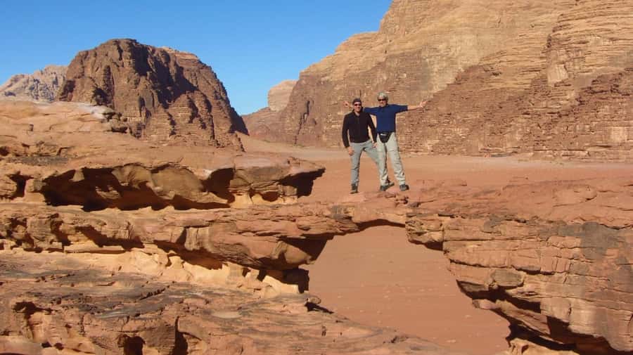 2H Jeep Tour Morning or Sunset Wadi Rum Desert Highlights - Khazali Canyon (20 Minutes): Ancient Inscriptions in a Tight Space