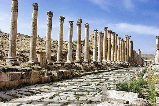 3-Day Group Tour to Petra, Wadi Rum and northern Jordan from Amman/Dead Sea - Overnight at a Bedouin campsite: the real atmosphere moment