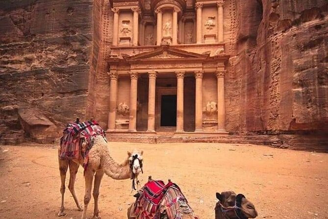 3 Days in Jordan (Petra, Wadi rum and Dead sea) - Petra without the rush: what the Siq and Treasury actually mean