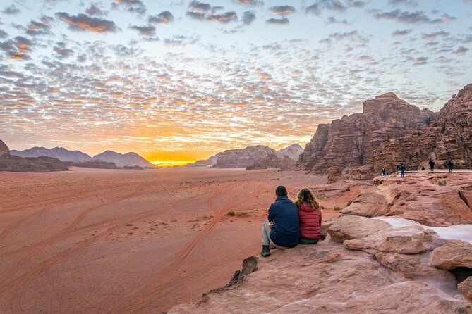 5-Day Jordan Tour in Petra, Wadi Rum, and the Dead Sea - The Siq to Al-Khazneh experience, Petra’s top payoff