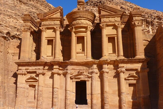 5-Day Private Jordan Tour: Petra, Wadi Rum and the Dead Sea from Amman - Price and Value: What Your $1,739 Per Person Really Buys