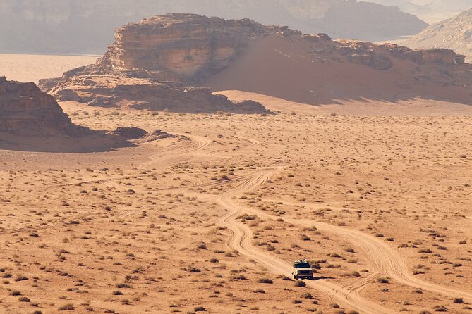 5 Hour Jeep Tour with Meal and Accommodation - Guides, hosts, and that feeling of being taken care of