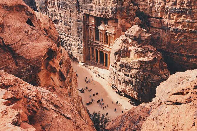 7-Day Super Luxury Guided Tour By Mercedes S-Class - Wadi Rum Protected Area: jeep and camel options plus an overnight camp night