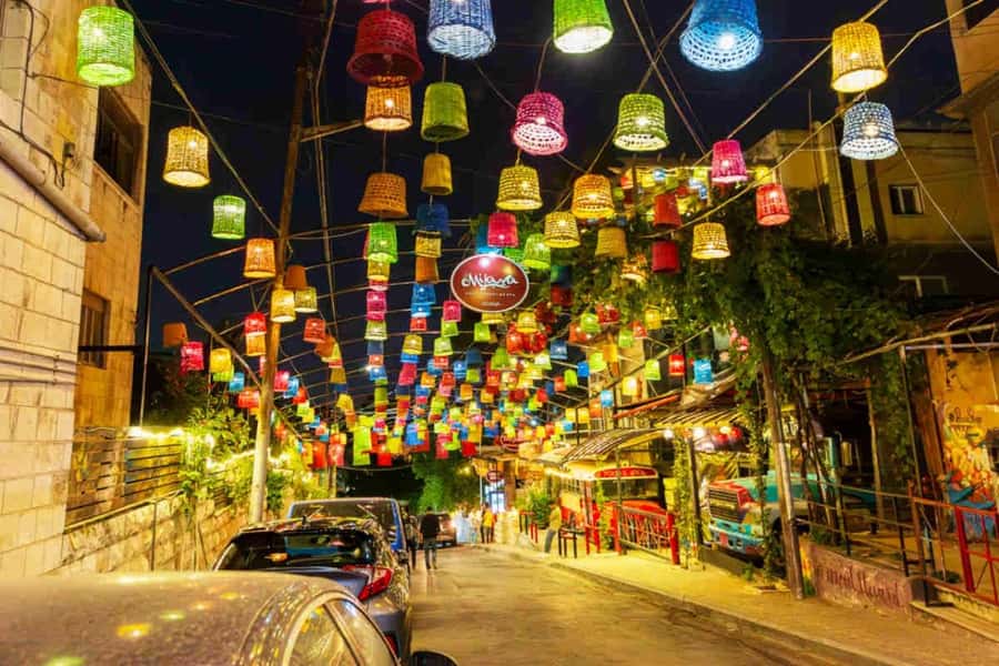 Amman: Hidden Gems & Underground Local Neighborhoods Tour - Entering Amman’s Local Neighborhoods Without Feeling Like a Tourist