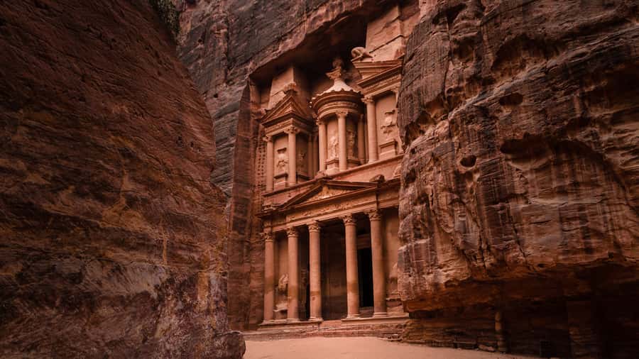 Amman: Private 2-Day Tour to Petra, Wadi Rum & Dead Sea - Timing, walking, and what to pack for Petra, Wadi Rum, and the Dead Sea