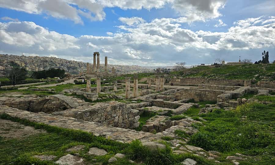 Amman Sightseeing Private Tour with Additional Options - King Abdullah Mosque and the blue mosaic dome, plus what sits nearby