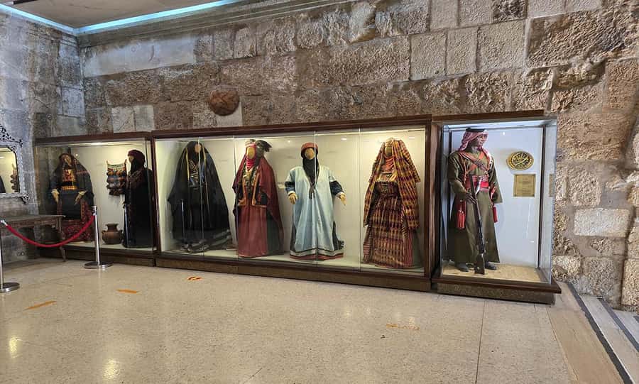 Amman Sightseeing Private Tour with Additional Options - The Roman Amphitheater, Hashemite Plaza, and Popular Traditions Museum