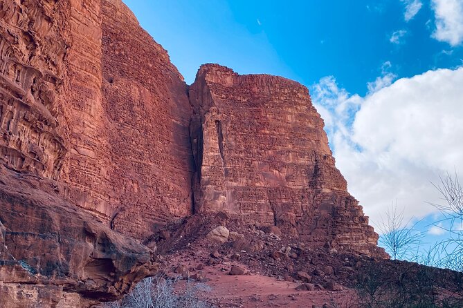 Explore Wadi Rum: Jeep Tour, Bed and Breakfast, and Dinner - Jeep tour day start: where you meet and what you can expect