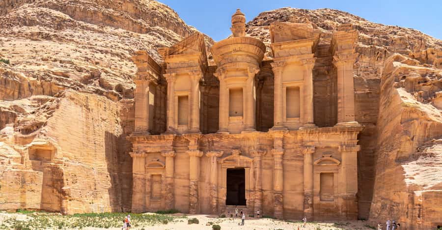 From Amman: Full-Day Private or Group Tour to Petra - Lunch inside the day, not as a separate mission