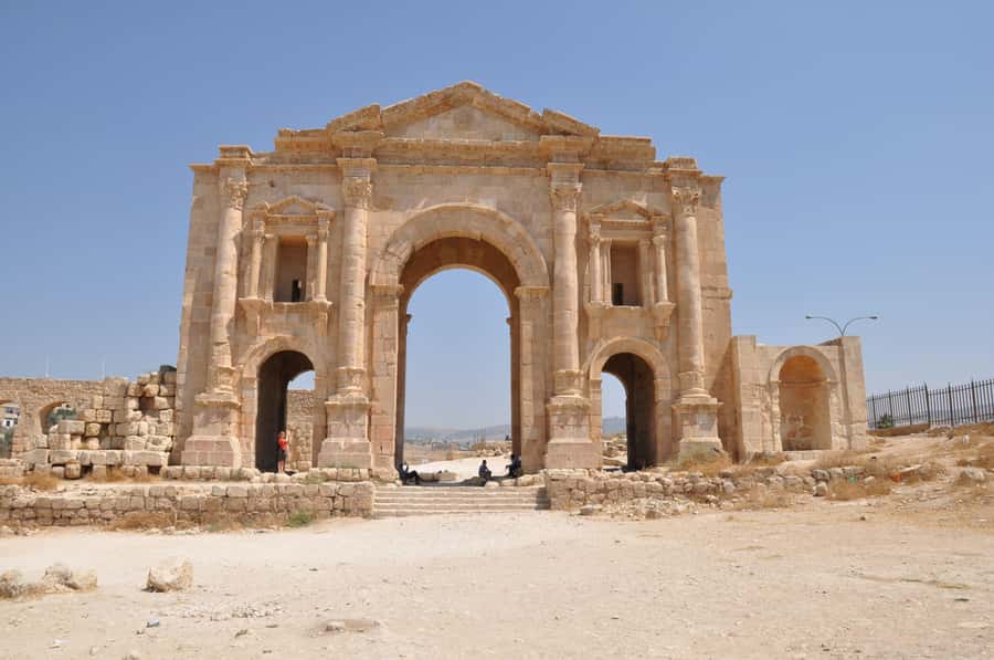 From Amman: Private Jerash, Ajloun Castle, and Umm Qais Tour - Umm Qais: Panoramas Over Four Countries and Roman Engineering