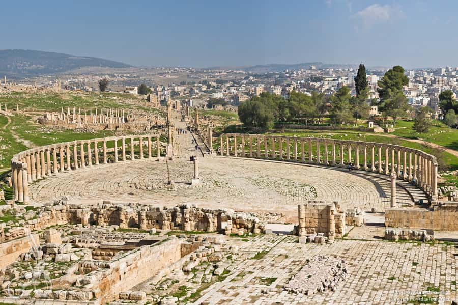 From Amman: Private Jerash, Ajloun Castle, and Umm Qais Tour - Ajloun Castle Option: Fortress Views and Saladin’s Story