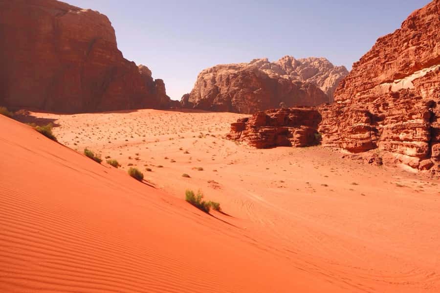 From Aqaba: Wadi Rum Jeep Tour with Hotel Pickup & Drinks - What to wear and bring, so the desert does not boss you around