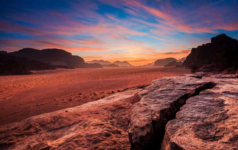 From Eilat: 2-Day Petra & Wadi Rum Tour with Camp Stay - What to pack so Petra and Wadi Rum feel fun, not miserable