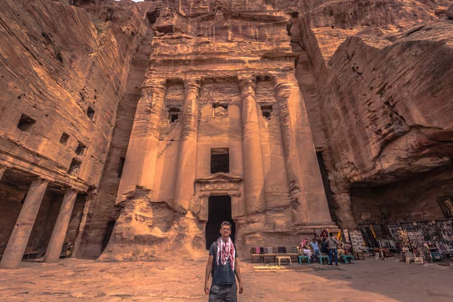 From Eilat: Petra Day Group Tour - The Drive, Border Crossing, and Wadi Ram View Stops