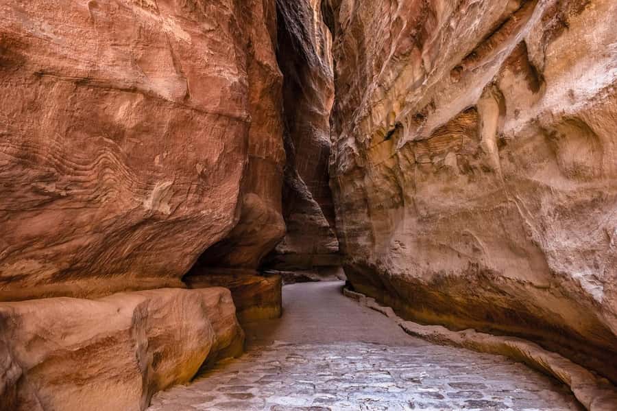 From Jerusalem: Petra, Wadi Rum & Aqaba 2-Day Glamping Tour - Day 2: Desert Highway to Petra, and how to handle the walk