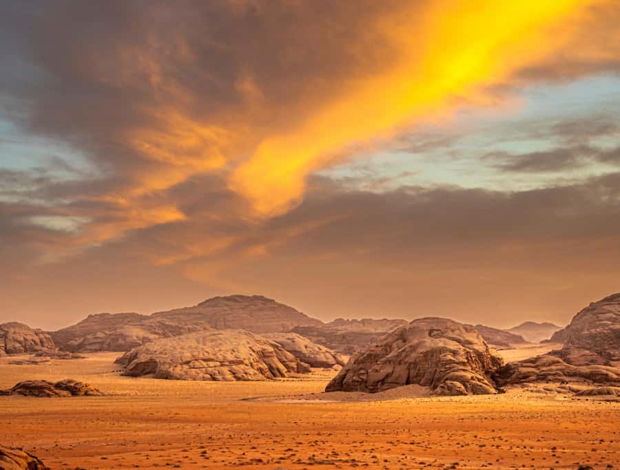 From Tel Aviv: Petra & Wadi Rum Glamping 2-Day Tour - B&B in Petra and the Wadi Rum night note