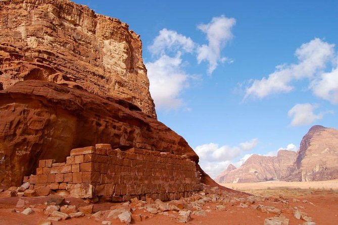 Full-Day Jeep Safari "Wadi Rum Highlights!" w/ Bedouin Lunch - How the Bedouin Lunch and Mint Tea Break Changes the Feel of the Day