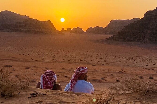 Full day Jeep Tour in Wadi Rum desert - Small Rock Bridge hike: a short climb with a payoff