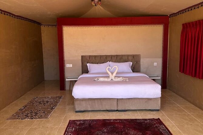 Full-Day Jeep Tour & Sleep in Luxury Tent with private Bathroom - Wadi Rum Protected Area: Little Rock Bridge and Lawrence’s House