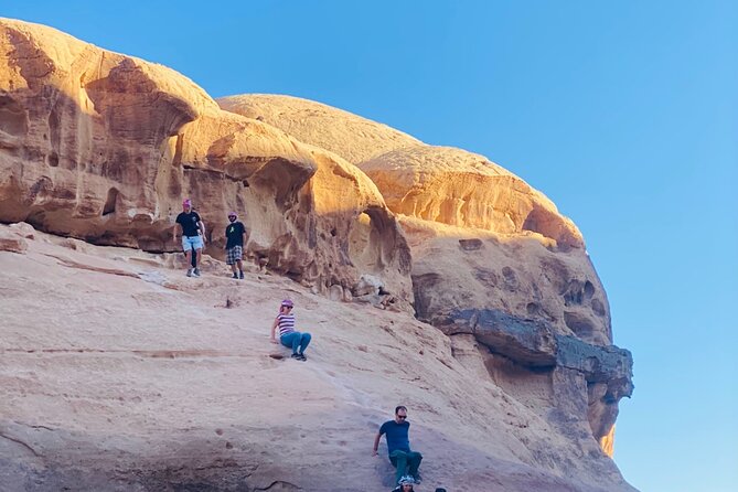 Full Day Jeep Tour & Traditional Lunch - Wadi Rum Desert Highlights - Why this full day works in Wadi Rum