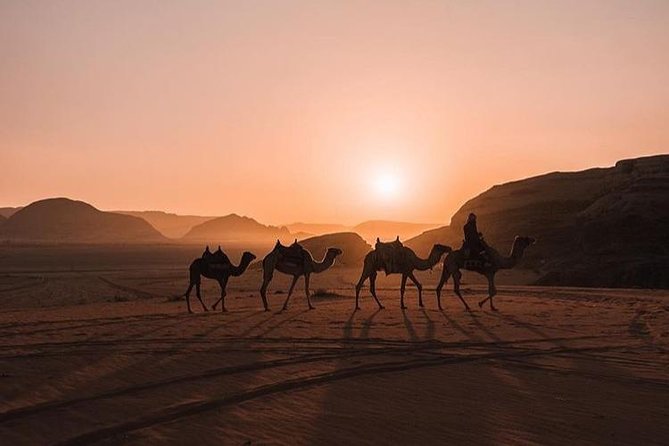 Full Day Jeep Tour with Overnight in beduin Camp Stay! (All Meals Included) - Um Frouth Rock Arch and the photo challenge