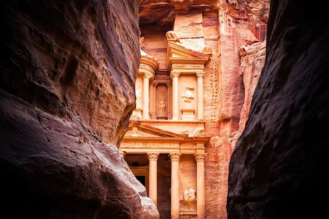 Full Day Petra and Wadi Rum Tour from Amman - Back to Amman: the long ride that ends the day