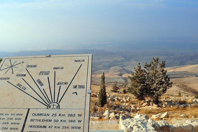 Full Day Tour To Mount Nebo, Madaba, and Dead Sea From Amman - St. George’s Church in Madaba: The Mosaic Floor That Started the Buzz