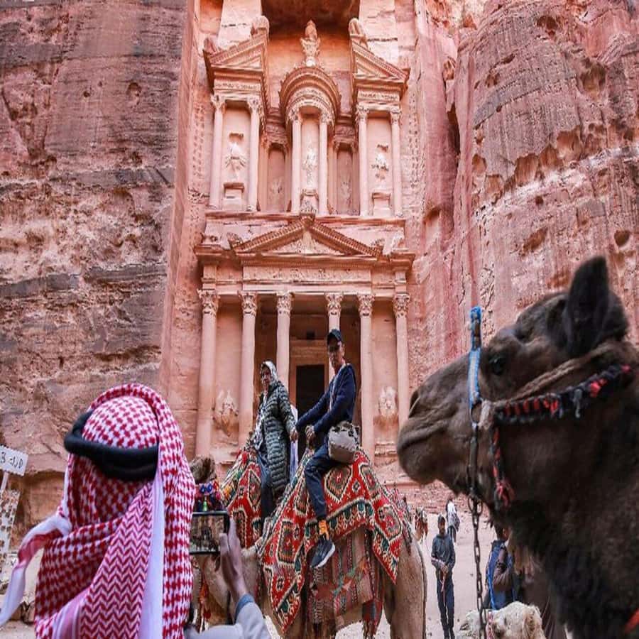 Full-Days Tours Petra from Amman - Adding a Local Guide at Petra Visitor Center, Worth Considering