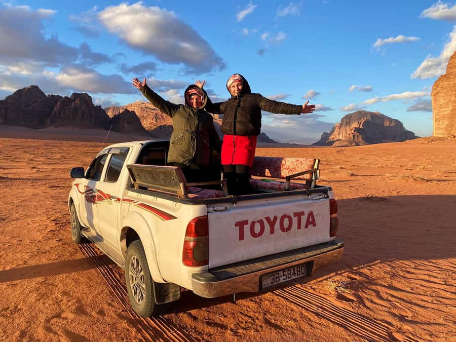 half day jeep tour &one night stay & all meals - Golden Dunes and Sandboarding, with Movie-Spot Energy
