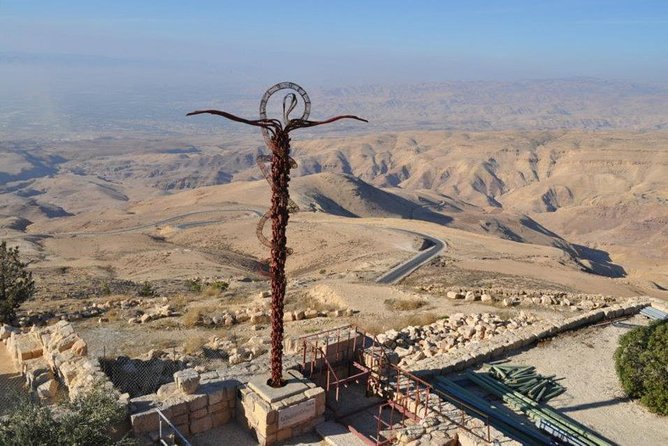 Half-Day Majesty: Madaba Mosaics & Mount Nebo's View - Choosing how much to hire local guides