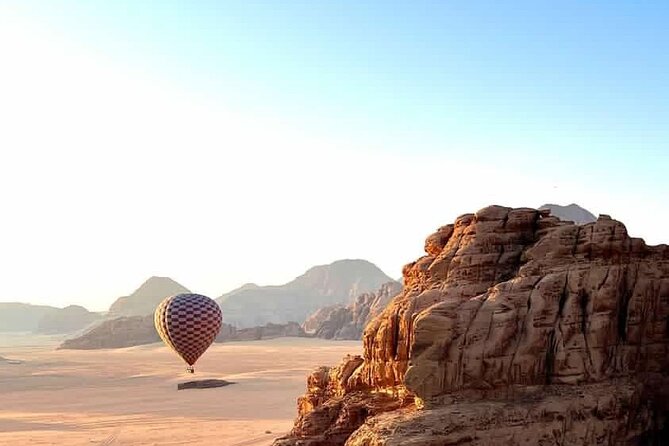 Hot Air Balloon Flight at Wadi Rum - Pilot Experience and the Joy of Being Quiet
