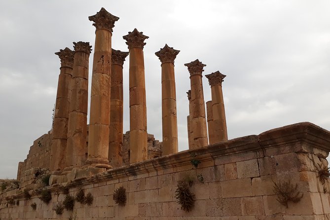 Jerash, Ajloun & Umm Qais Private tour - Umm Qais (Gadara): Roman and Greek culture with lake and mountains in view