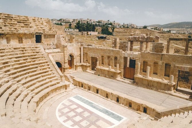 Jerash Half-Day Tour From Amman - Choosing a Site Guide or Going Solo
