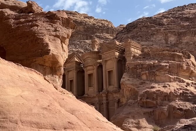 Petra and Little Petra Full-Day Guided Tour from Amman - Lunch breaks and keeping energy up on a long day