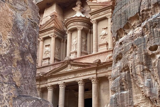 Petra and Wadi Rum in One Day | The Jordanian Mappers - Lunch and the Small Comforts That Make a Long Day Easier