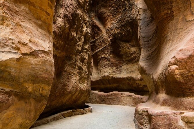Petra Highlight Tour with Private Guide Sami Nawafleh | 2.5 Hours - Entering Petra the right way: Bab el Siq to the Treasury