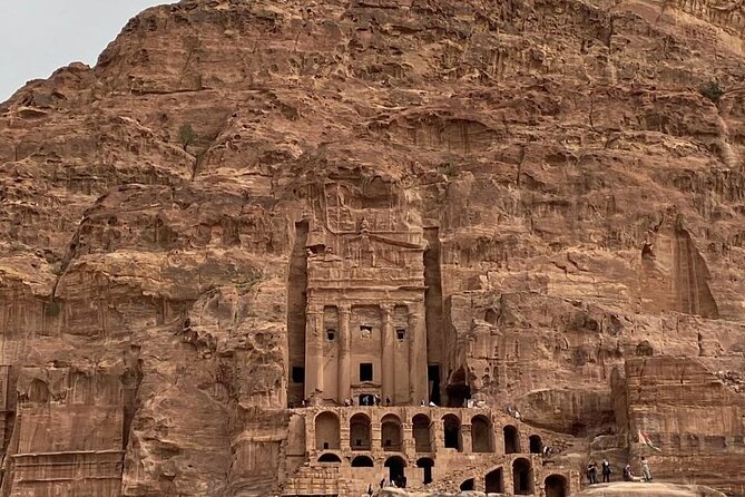 Petra Highlight Tour with Private Guide Sami Nawafleh | 2.5 Hours - What to bring and how to keep the walk enjoyable