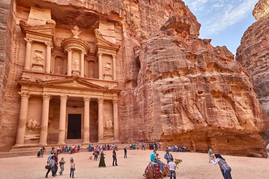 Petra & Wadi Rum: Full Day Private Tour with Hotel Pickup - Leaving Petra for Wadi Rum, and why the transfer time matters