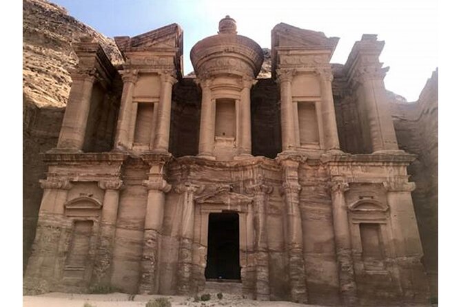 Private Full Day Tour from Amman to Petra - Entering Petra: Siq to Treasury without the stress