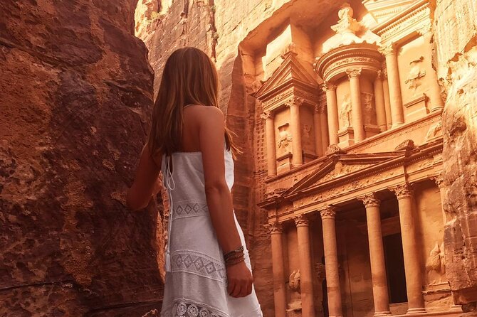 Private Full Day Tour from Amman to Petra City - Inside Petra: how the Siq and water canals shape the experience