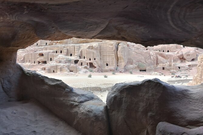 Private Petra Back Entrance Tour with Guide . - How you get back: walk to the Visitor Centre or sort transport