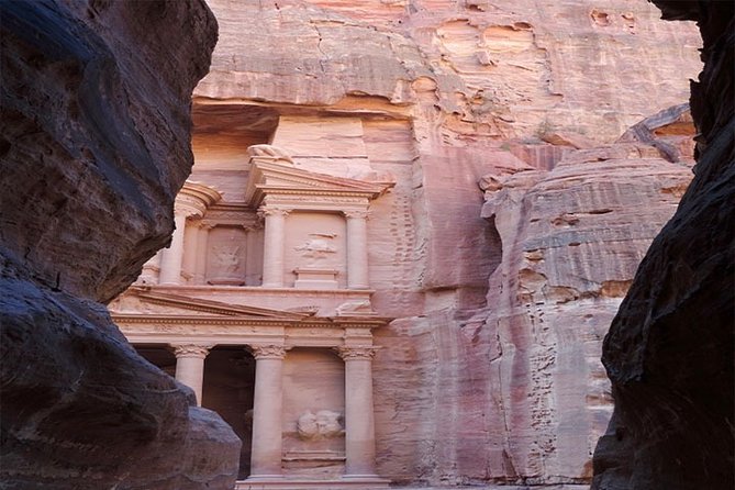 Private Tour: Petra and Little Petra Day Trip from Aqaba - Aqaba Pickup at 8:00 am, and Why It Sets the Tone