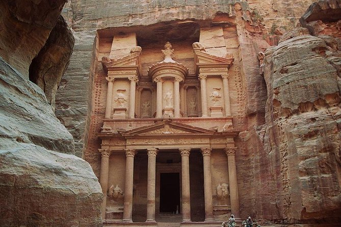 Private Tour Petra with Monastery El Deir and lunch - The main Petra loop: facades, theatre, tombs, and Qasr Al Bint