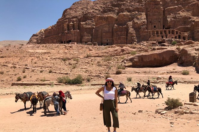 Private Tour Petra with Monastery El Deir and lunch - Buffet lunch: fueling up before the hard part
