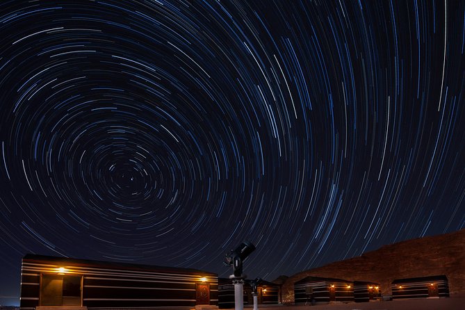 Stargazing Adventure in Jordan - The start: a 20-minute astronomy presentation on a screen