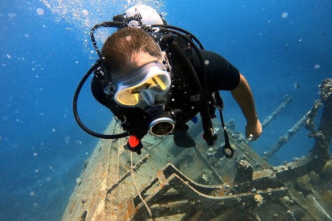 Take advantage of a half-day boat dive experience in Red sea of Aqaba. - Your underwater plan: one-tank session plus snorkeling time