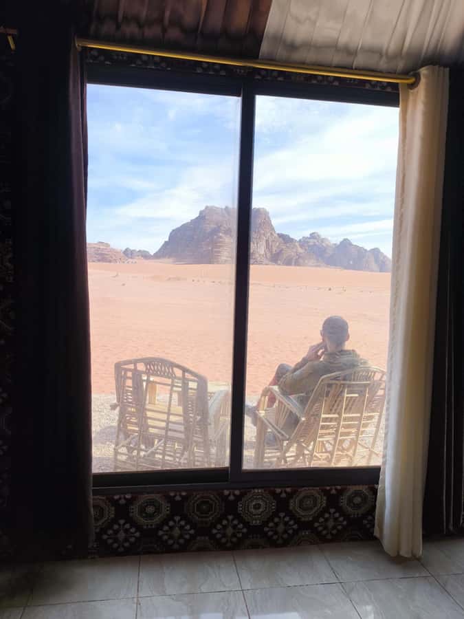 Wadi Rum: 1-Night Jeep Tour with Dinner and Breakfast - Key highlights you’ll actually care about
