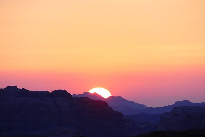 Wadi Rum 4-Hour Sunset Tour - Wadi Rum Desert Highlights - Key reasons this Wadi Rum sunset tour works so well