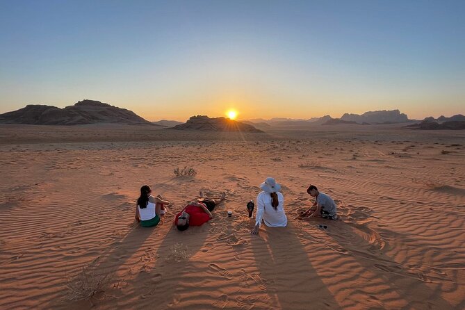 Wadi Rum 4-Hour Sunset Tour - Wadi Rum Desert Highlights - Jebel Khazali and Khazali Canyon: inscriptions between split mountains